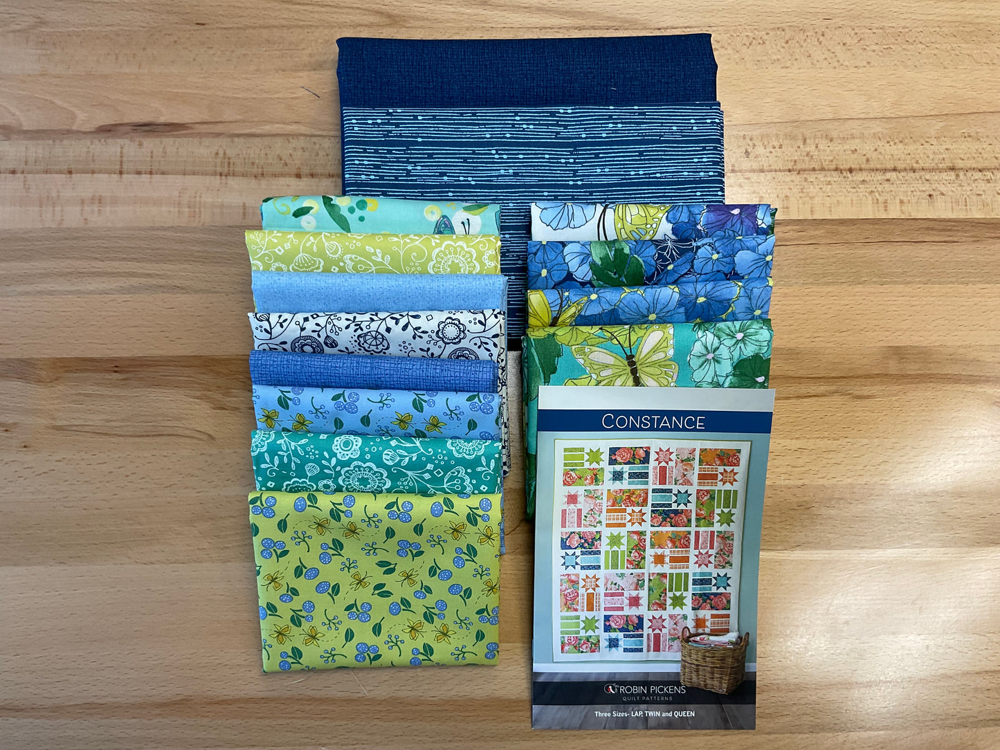 A Quilt Kit Constance in Cottage Bleu w/ dark background - Lap Size