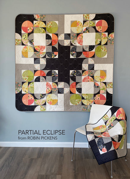 Partial Eclipse (printed) quilt pattern with paper template