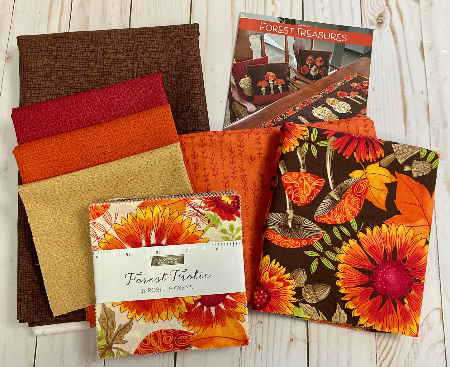 Forest Treasures Table Runner & 3 Pillows KIT