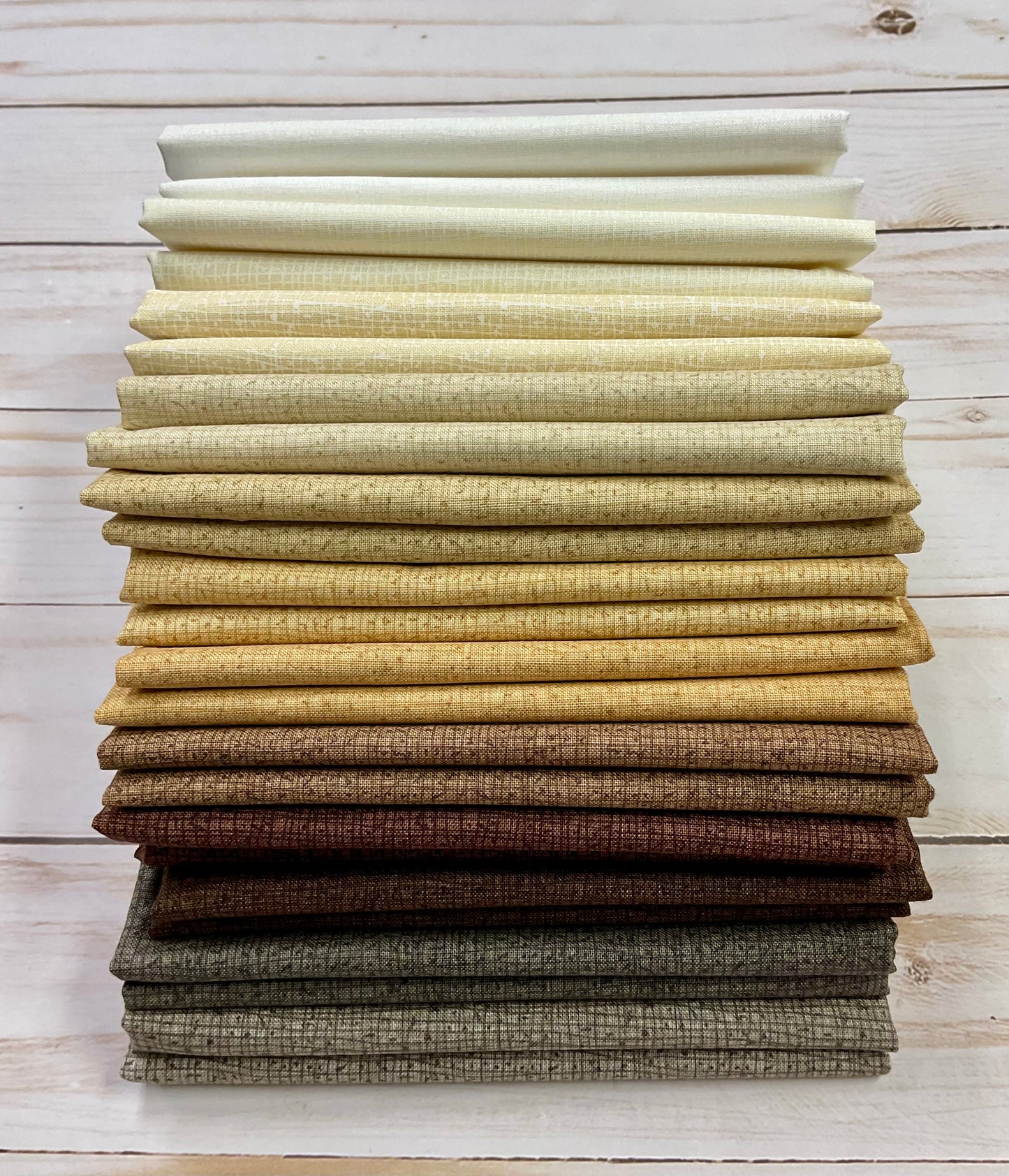 Natural Fat Quarter Bundle (12)