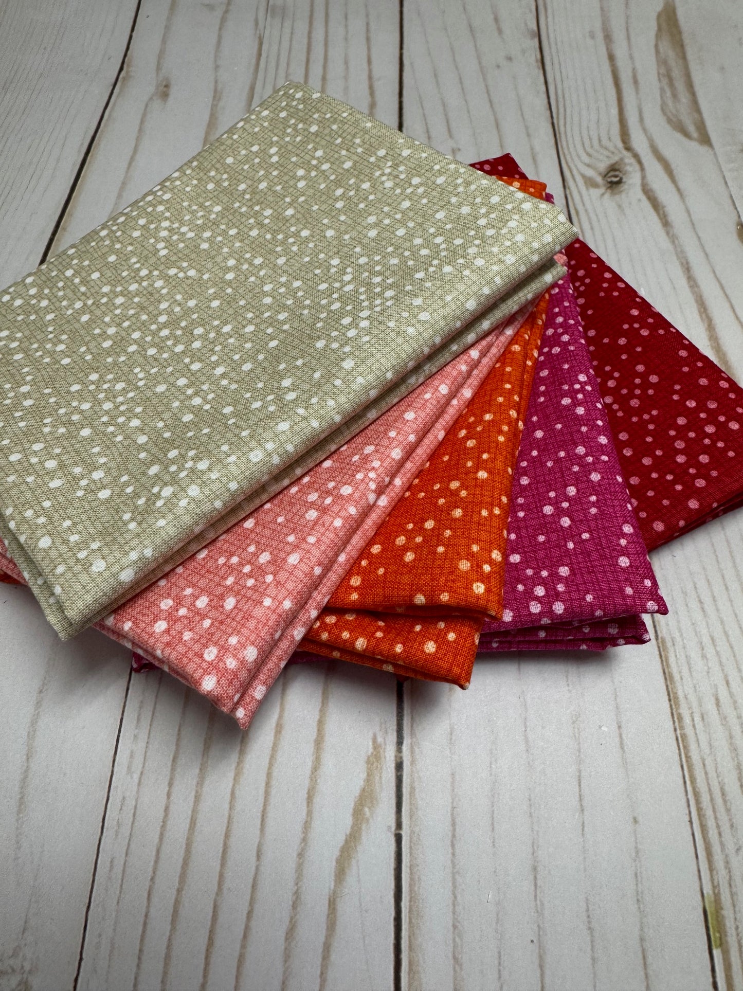 Dotty Happy Fat Quarter Bundle (5)