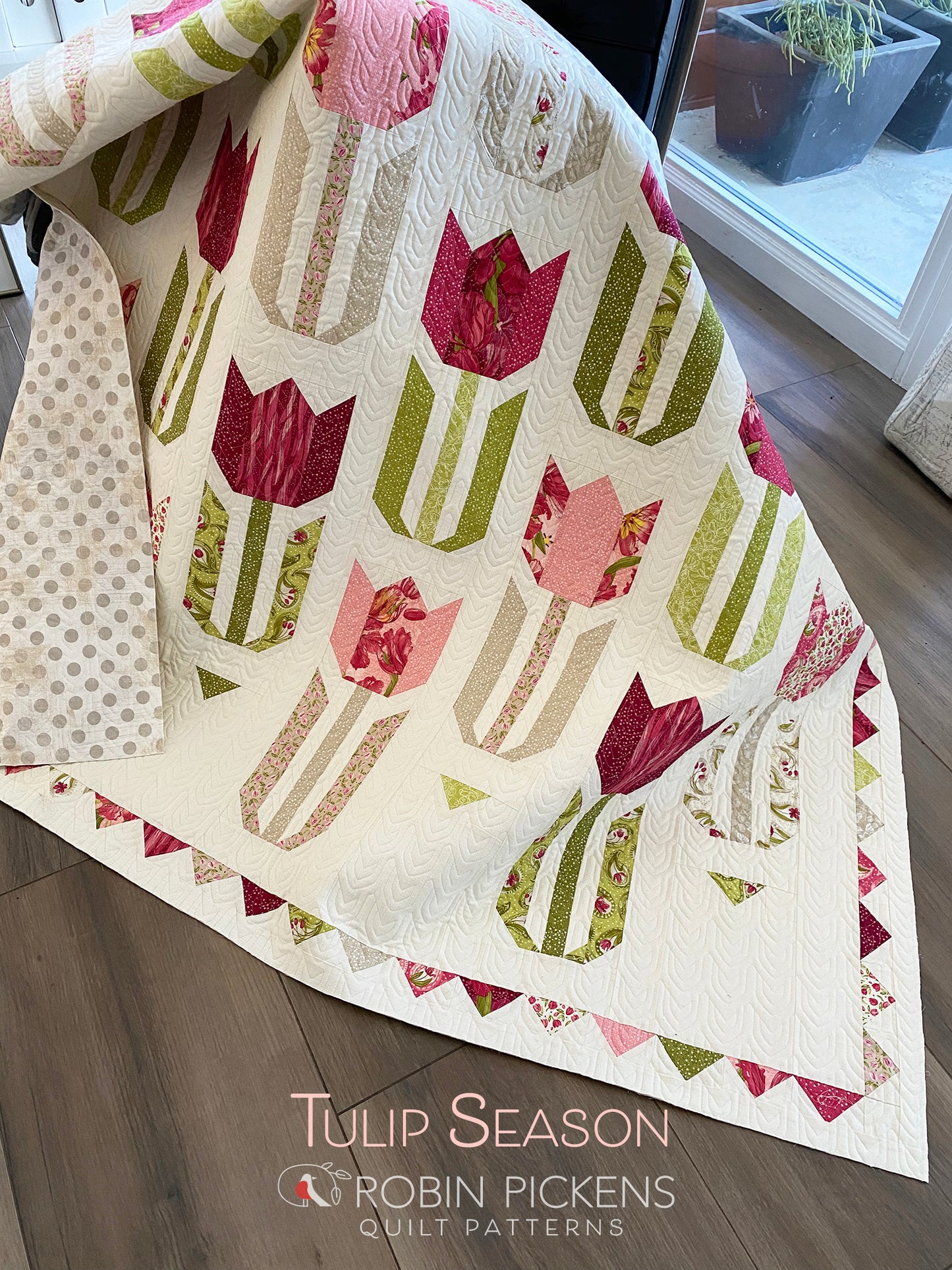 Tulip Season quilt in Tulip Tango by Robin Pickens